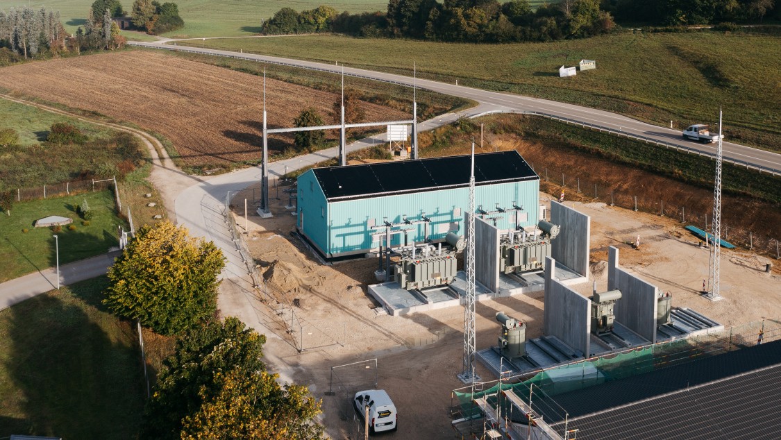 The high-voltage substation in Burladingen, Southern Germany, is equipped with SF6-free Blue switchgear